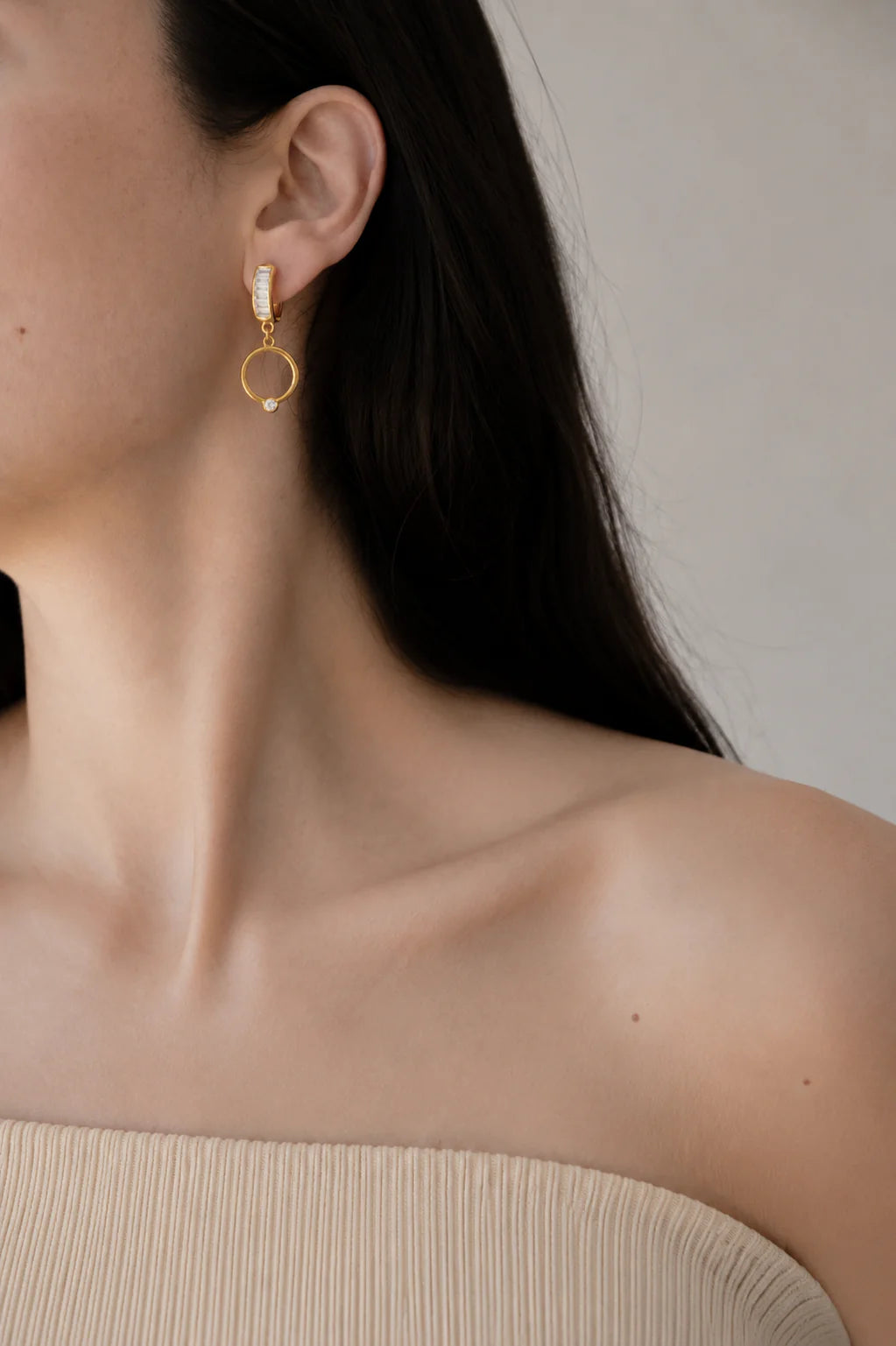 Noemie Circle Earring