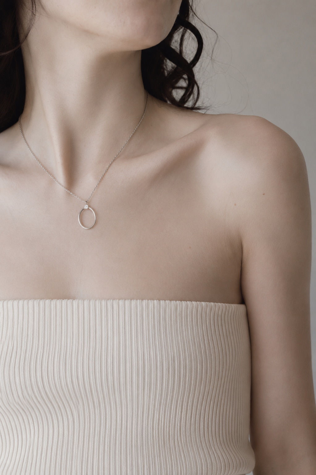 Noemie Oval Necklace